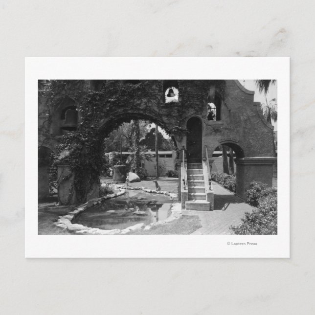 Carte Postale Mission Inn Courtyard of Riverside, CA Photograph (Devant)