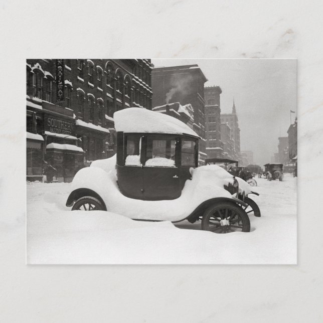 Carte Postale Modèle T enterré dans la neige, 1922 (Devant)