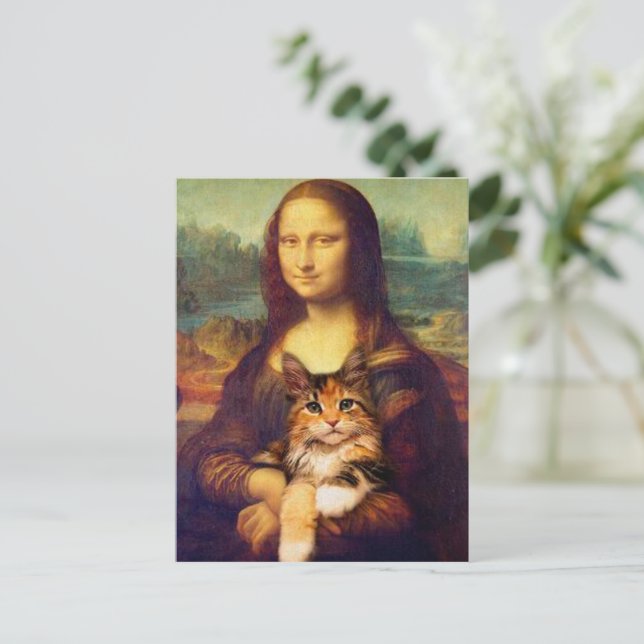 Carte Postale Mona Lisa tenant son animal de compagnie Léonard d (Debout devant)