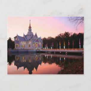 Carte Postale Monastère au bord du lac.