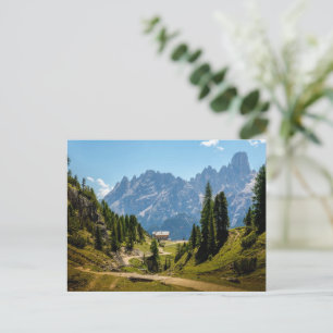 Carte Postale Montagnes alpines, paysage pittoresque,