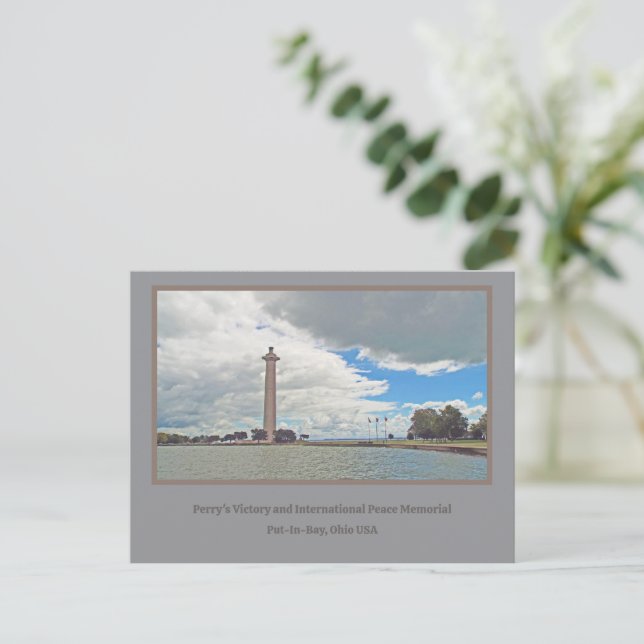Carte Postale Monument de la victoire de Perry et de la paix int (Debout devant)