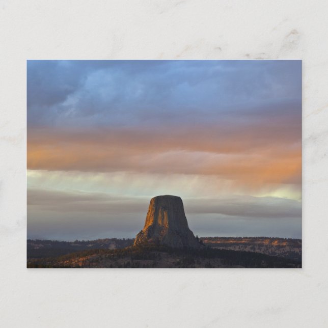 Carte Postale Monument national de Devils Tower, tempête au couc (Devant)