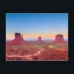 Carte Postale Monument Valley Grand Canyon Utah USA Sunset<br><div class="desc">Ce superbe design présente un coucher de soleil sur le parc tribal de Monument Valley Navajo,  dans le parc national du Grand Canyon,  aux États-Unis.</div>