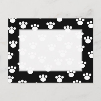 Carte Postale Motif Empreinte de patte animal noir et blanc.