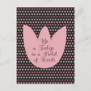 Carte Postale Motif Tulipe rose simple avec arrière - plan foncé