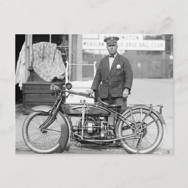 Carte Postale Moto de police Henderson, 1922 (Devant)