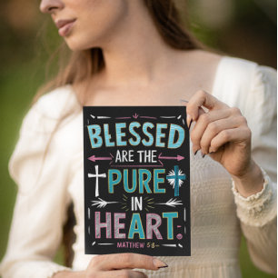 Carte Postale Mots éclairants au milieu d'une croix