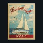 Carte Postale Mystic Sailboat Vintage voyage Connecticut<br><div class="desc">Ce voeu de Mystic Connecticut design nautique de voyage vintage comprend un bateau naviguant sur l'eau avec des mouettes et un ciel bleu rempli de somptueux nuages blancs bouffants.</div>