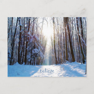 Carte Postale Neige et arbres avec poutres de soleil