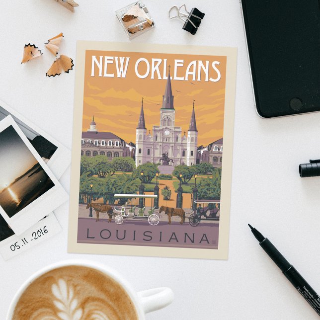 Carte Postale New Orleans, Louisiana (Postcard on table)
