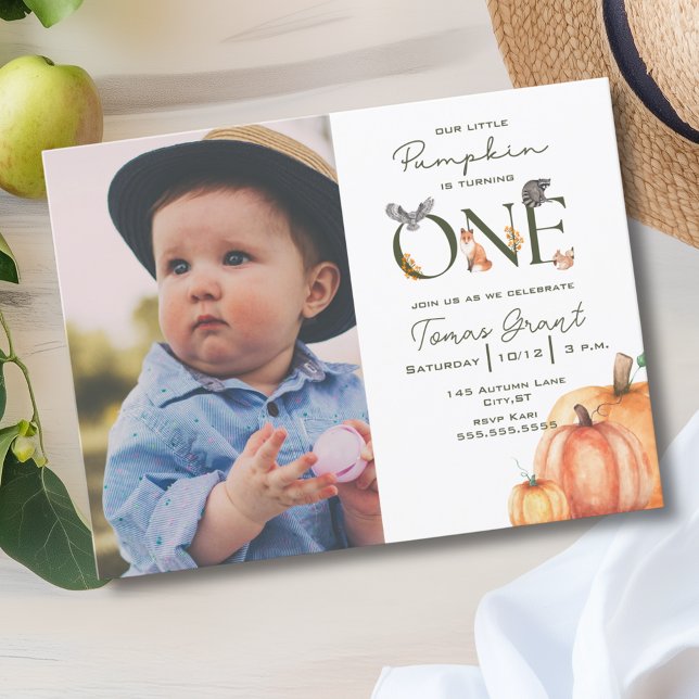 Carte Postale Notre petit anniversaire de la première année de P (Our Little Pumpkin Woodland Fall First Birthday Postcard
)