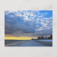 Nuages au-dessus de la plage de Fort Myers au couc