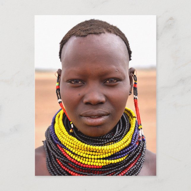 Carte Postale Nyangatom femme portant des colliers perlés (Devant)