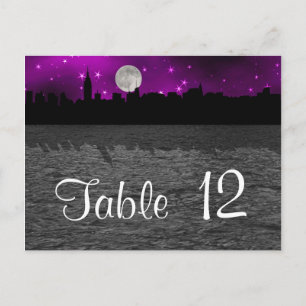 Carte Postale NYC Skyline Silhouette Lune violette Numéro de tab