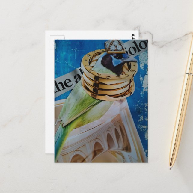 Carte Postale Oiseau joli avec bijoux et architecture surréalist (Devant/Arrière en situation)