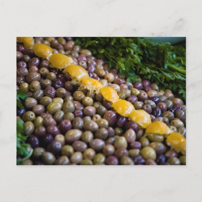 Carte Postale Olives exposées au marché (Devant)