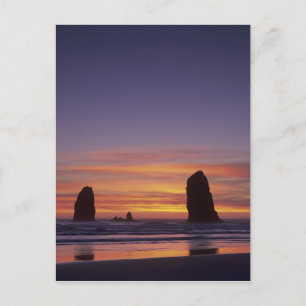 Carte Postale OR, côte de l'Oregon, Cannon Beach, piles de mer à