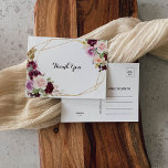 Carte Postale Or Géométrique Vert Bourgogne Merci Floral<br><div class="desc">Cette carte postale vert bordeaux doré et géométrique vous remercie est parfaite pour un mariage rustique. Le design se compose d'élégants bouquets de fleurs dessinés à la main dans le vert, le blush, le violet, le rouge et le bordeaux, ornant des cadres géométriques dorés, classe inspirante et beauté. Customisez le...</div>