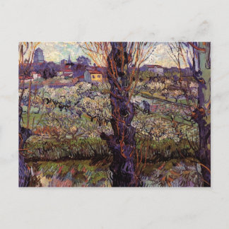 Carte Postale Orchard en fleurs avec vue sur Arles par van Gogh