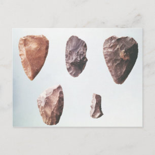 Carte Postale Outils en pierre préhistorique, de la Grotte de