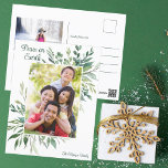 Carte Postale Paix sur Terre Élégante végétation botanique Photo<br><div class="desc">Souhaitez la paix de votre famille sur terre cette saison de vacances avec cette carte postale botanique de Noël élégante. Personnalisez le cadre verdoyant chic avec votre propre photo de famille au centre. Customisez avec votre propre texte vert pour une belle carte postale moderne.</div>