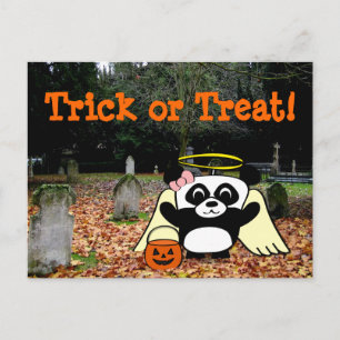 Carte Postale Panda en costume d'ange dans cimetière effrayant