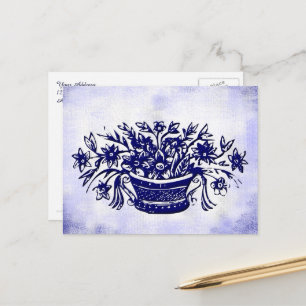 Carte Postale Panier de fleurs bleues et blanches sur toile faux