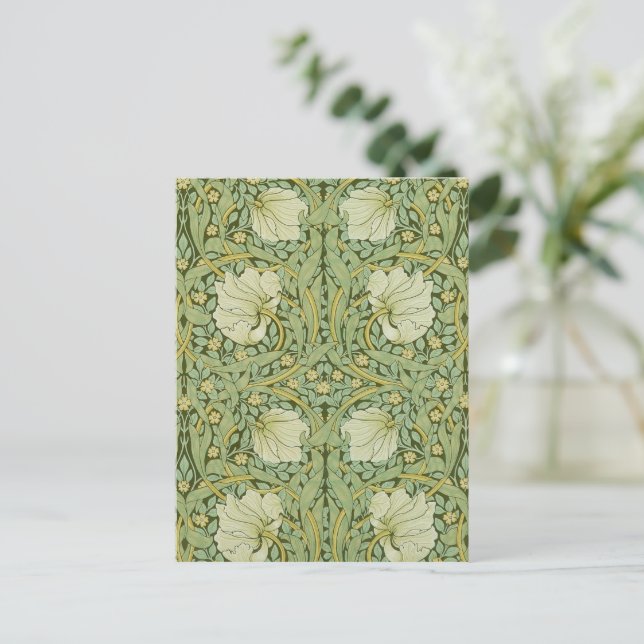 Carte Postale Papier peint floral bleu Pimpernel de William Morr (Debout devant)