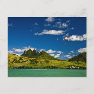 Carte Postale Parachute en vue de Lion impressionnant