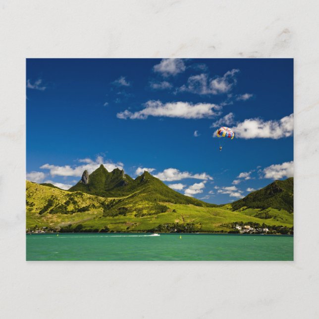 Carte Postale Parasailing dans le champ de vision du Lion impres (Devant)