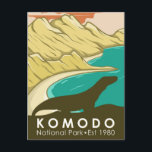 Carte Postale Parc national de Komodo Indonésie Vintage<br><div class="desc">Conception d'oeuvres vectorielles Komodo. Le parc est un parc national en Indonésie situé dans les îles Lesser Sunda dans la région frontalière entre les provinces de Nusa Tenggara Est et de Nusa Tenggara Ouest.</div>