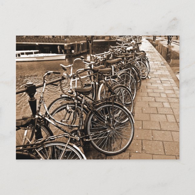 Carte Postale Parking à vélo — Amsterdam en novembre SEPIA (Devant)