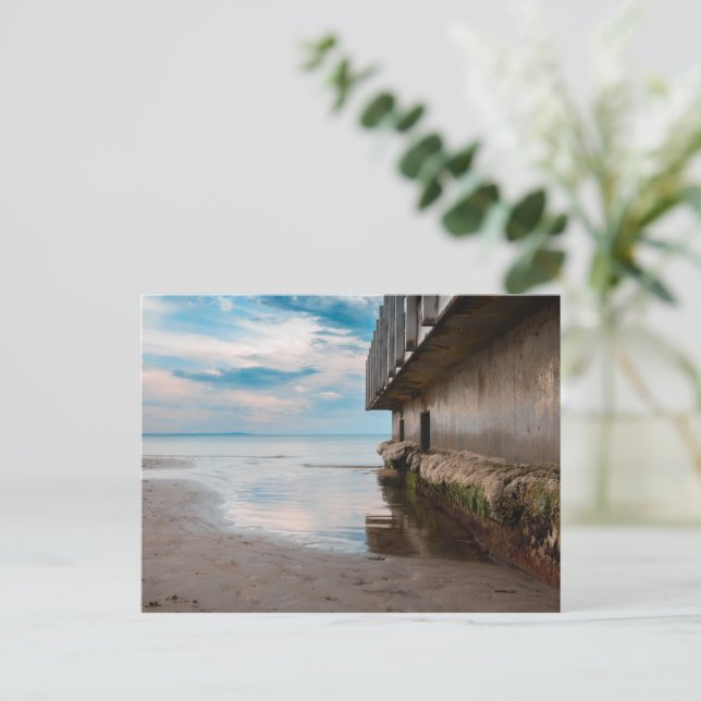 Carte Postale Passerelle au coucher du soleil (Debout devant)