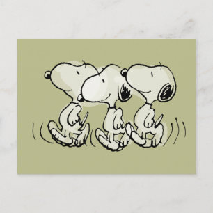 Carte Postale Peanuts   Snoopy Marche Fièrement