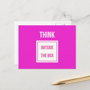 Carte Postale Pensez hors de la boîte citation rose profond