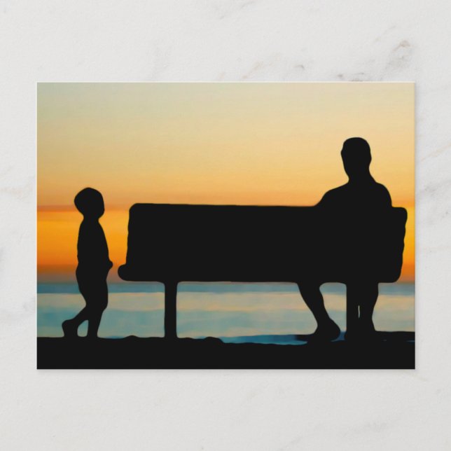 Carte Postale Père et Fils observant le coucher du soleil (Devant)