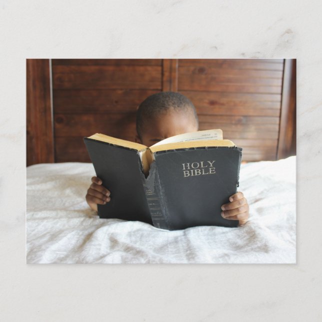 Carte Postale Petit lecteur de la Sainte Bible (Devant)
