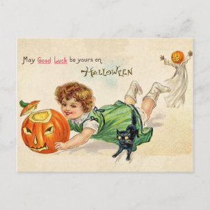 Carte Postale Petite fille avec citrouille sculptée et chat noir