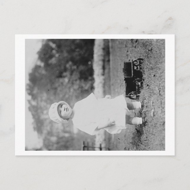 Carte Postale Petite fille avec jouet Wagon photo (Devant)