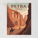 Carte Postale Petra, Jordanie<br><div class="desc">Illustrer une affiche de voyage vintage pour Petra, Jordanie. Focus sur la fameuse Al-Khazneh (Trésor) creusée dans les falaises rocheuses rouge rose. Encadrez-le avec un sentier de gorge étroite (Siq) avec un chameau et un voyageur entrant dans la scène. Utilisez des tons chauds de terre cuite, d'orange et de sable...</div>