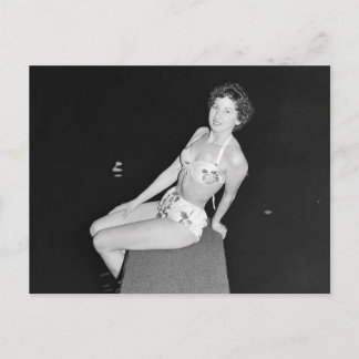 Carte postale photo B&W Vintage Pin Up Girls