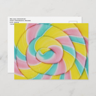 Carte Postale Photo de bonbons en spirale arc-en-ciel pastel