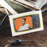 Carte Postale Photo personnalisée dans le style Pop Art TV Vinta<br><div class="desc">Une photo graphique d'une télévision jaune vintage est prête à être customisée avec votre photo. Créez votre propre carte postale personnalisée avec un style pop art amusant. L'envers est vide pour que vous écriviez dans votre propre message.</div>