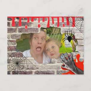 Carte Postale Photo personnalisée Halloween piégée derrière le m