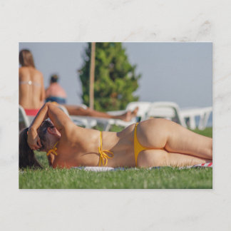 Carte postale photo Tiny Yellow Bikini