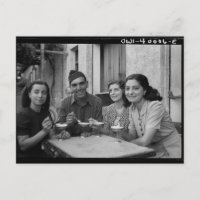 Photo vintage de personnes mangeant de la glace