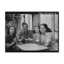 Photo vintage de personnes mangeant de la glace