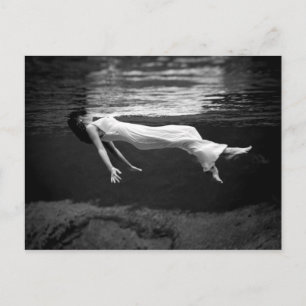 Carte Postale Photographie de mode sous-marine