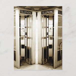 Carte Postale Photographie des cabines de vieux téléphones